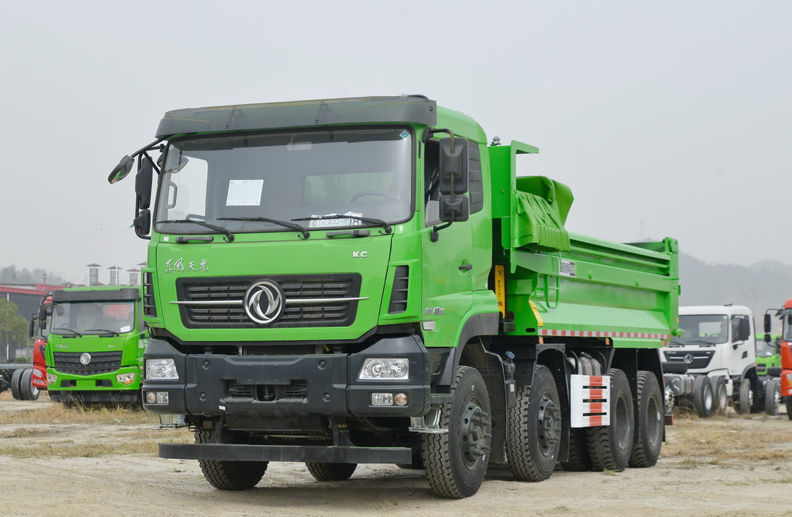 Camion a gomma Donfeng usato Tianlong Cabina 8*4 Camion a gomma pesante 350 CV 5,6 metri Scatola