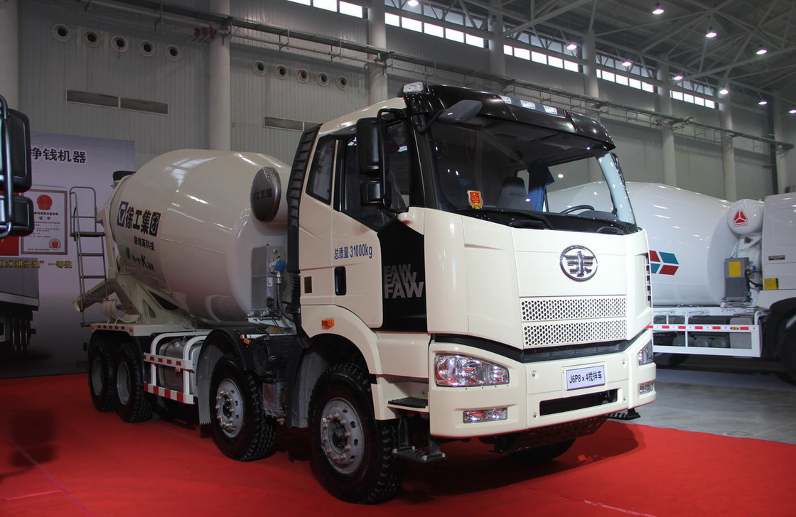 Camion per la miscelazione del calcestruzzo 6.5 cubic FAW 8×4 Mixer di cemento Euro 4 Single and Half Cabin LHD