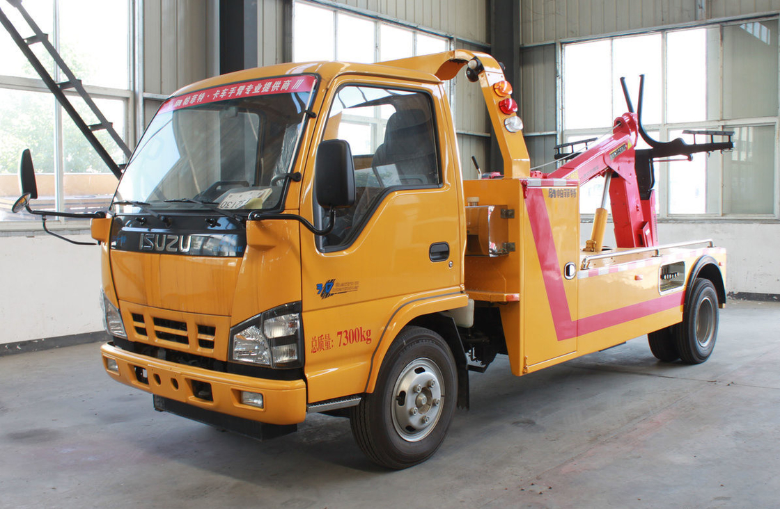 Truck Wrecker Usato Isuzu 600P Modello 4 * 2 Drive Mode 130hp Carico 3 tonnellate Single Cab
