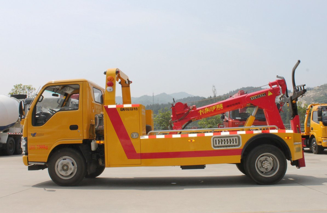 Truck Wrecker Usato Isuzu 600P Modello 4 * 2 Drive Mode 130hp Carico 3 tonnellate Single Cab
