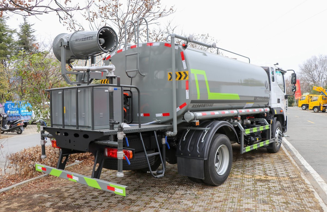 4x2 Camionetto con spruzzatore d'acqua Single and Half Cab Marca cinese Foton 11,5m3 Capacità cisterna