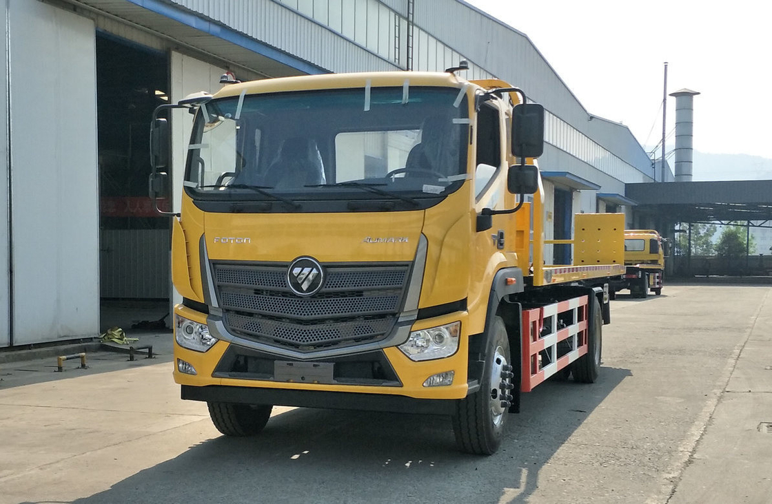 7 tonnellate di camion Foton Cummins Motore 210hp Letto piatto 4 * 2 modalità di guida 10,5 metri di lunghezza