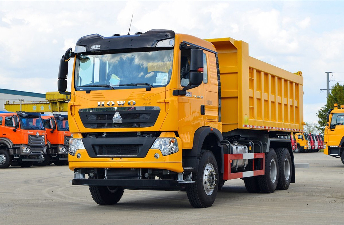 Usato 10 pneumatici autocarro di inclinamento 6,3 metri Box 400hp Howo TX7 Front Lifting 12 velocità manuale