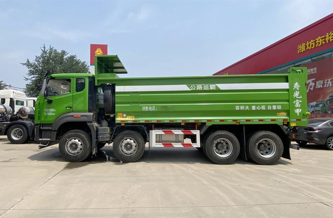 Howo 8x4 Dump Truck 340hp Trasporto rifiuti di costruzioni urbane 12 ruote