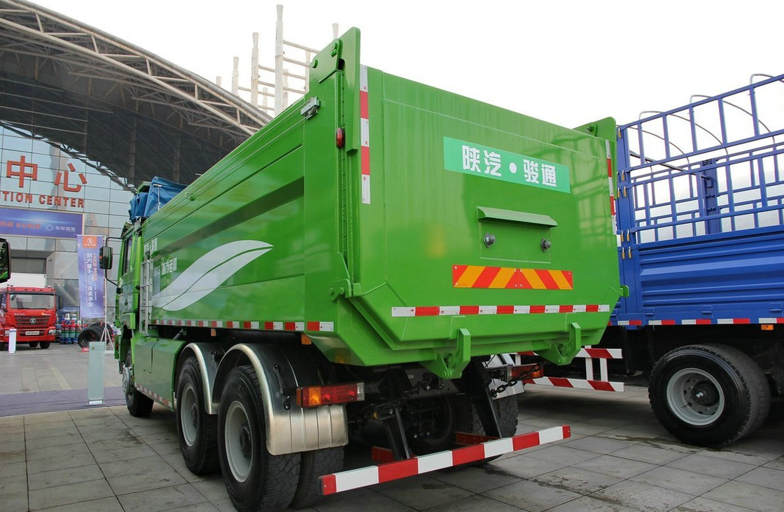 Dump Truck in vendita Cummis Motor 345hp Shacman Tipper Truck 6*4 Drive Mode LHD & RHD