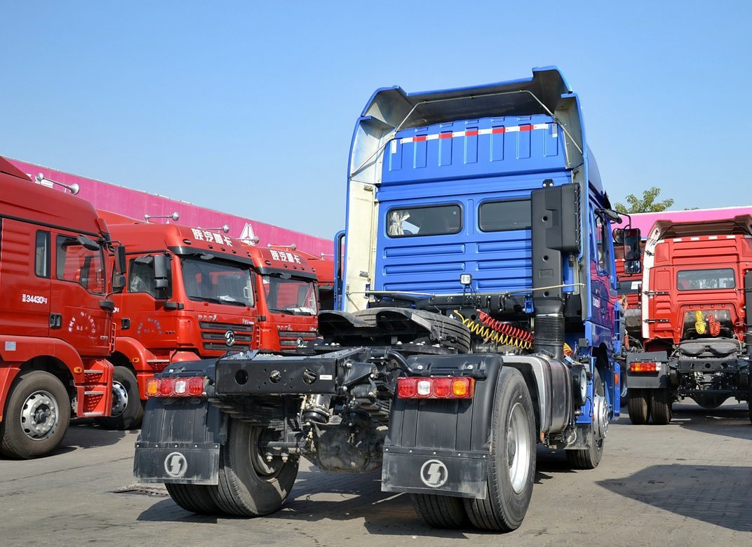 Camionetto Shacman F3000 4*2 Drive Mode Tractor Truck Alto tetto FAST 9- velocità trasmissione