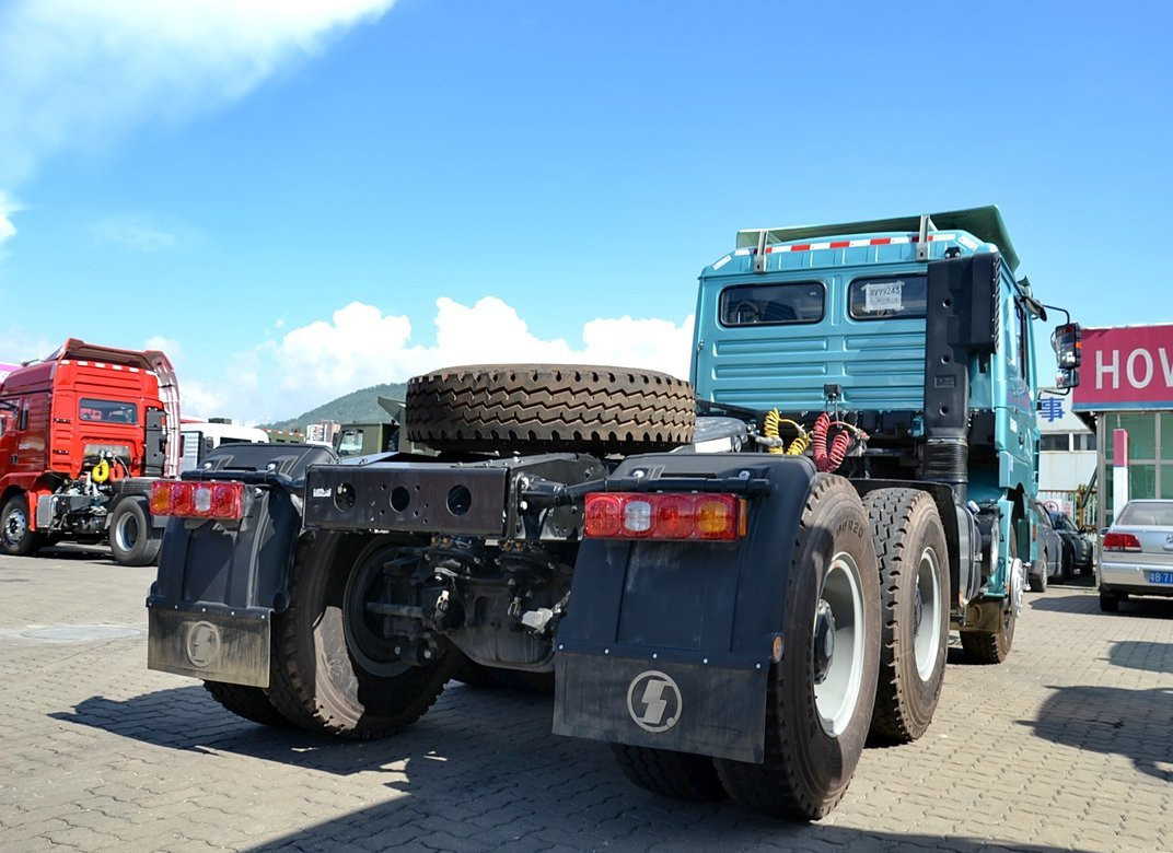 Camion Tractor Head Shacman F3000 Cavallo 10 Ruote 336 CV Trasporto giornaliero di prodotti industriali