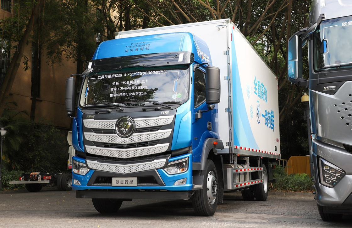 Cassa frigorifera di medie dimensioni Foton Nuovo carico 10 tonnellate Motore Yuchai 300 CV LHD