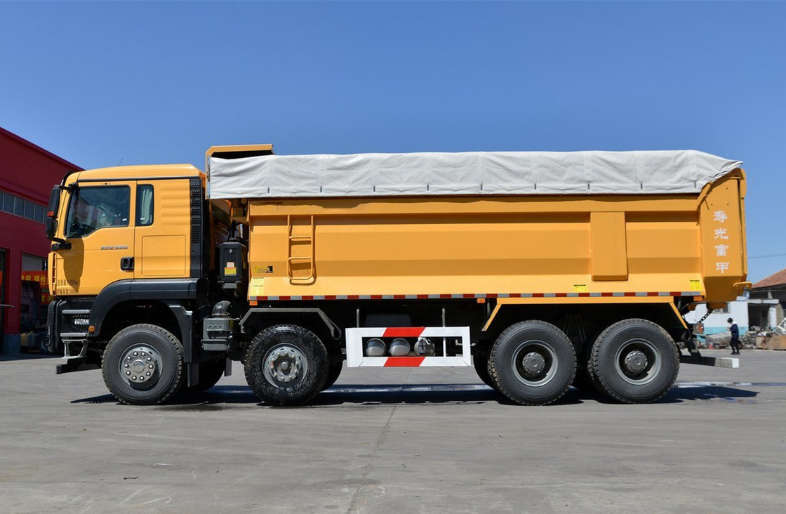 Camion miniere Sinotruck 8*4 SITRAK Weichai 400cv 30-50 tonnellate Carico utile 12 ruote LHD/RHD