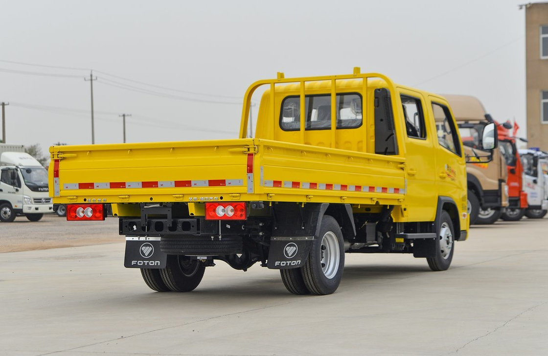 Camion letto Foton Piccolo Camion camion doppio fila 5 posti Cabina Motore a benzina 6 gomme LHD
