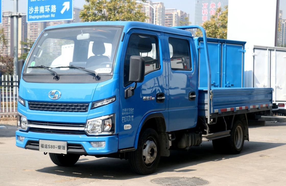 Cargo Trucks In Ghana Light SAIC Truck 2 file di sedili Flat bed box 2300cc cilindrata del motore