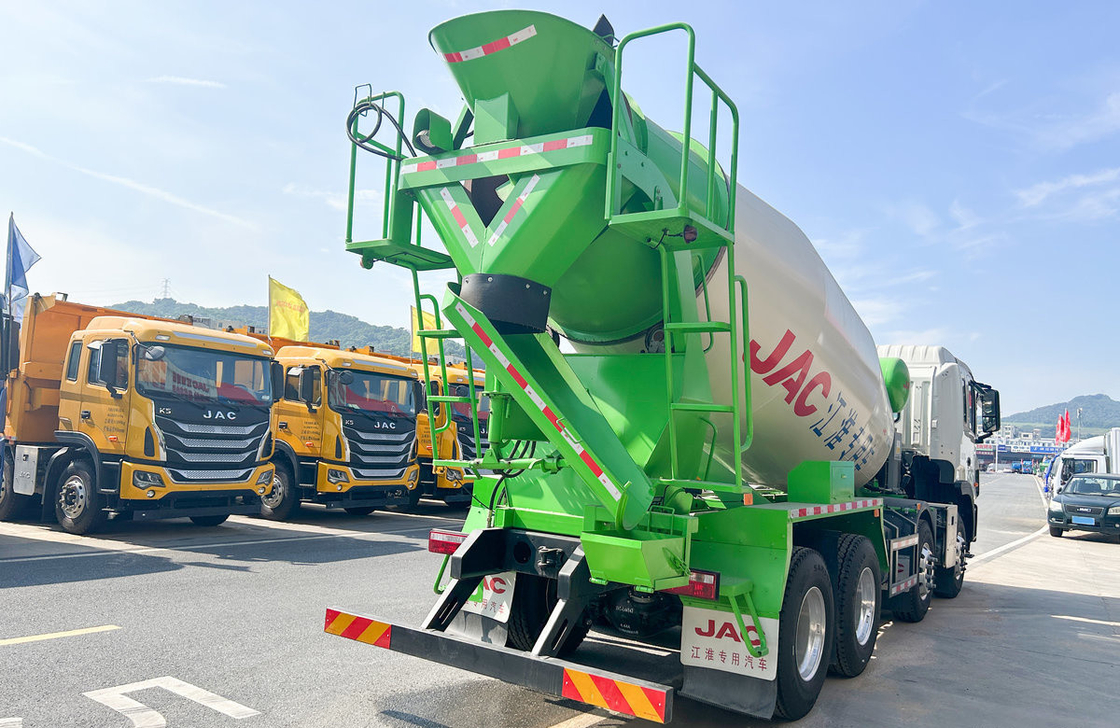 Camion per calcestruzzo Mobile 7-8m3 Cisterna Cementeria Camion Mixer Marca cinese JAC Yuchai 350hp