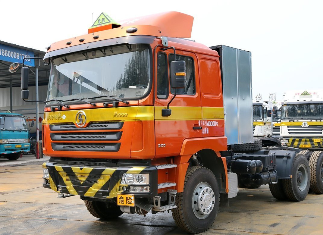 Capo del trattore del camion Shacman cavallo di trasporto del gas 6 * 4 con 3 assi Weichai 350hp manuale GNL