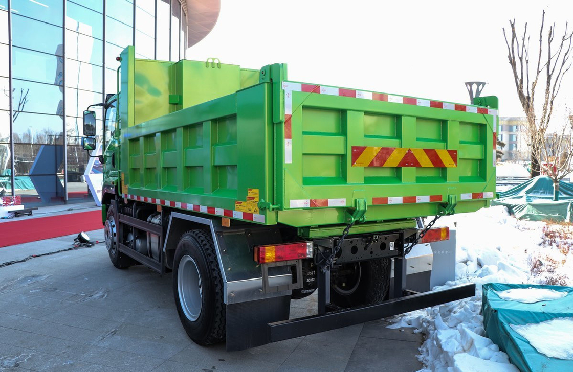 8 tonnellate Piccolo Camionettiere Da Vendita Shacman Tipper 3,75 Meter Box Single Axle 200L Oil Tanker