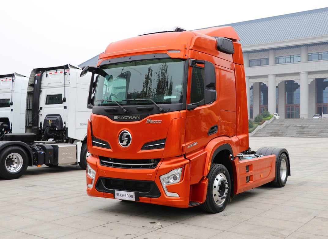 Tractor Trailer Truck Nuovo 4*2 Shacman H6000 Single Axle Weichai 430hp Una fila e mezza