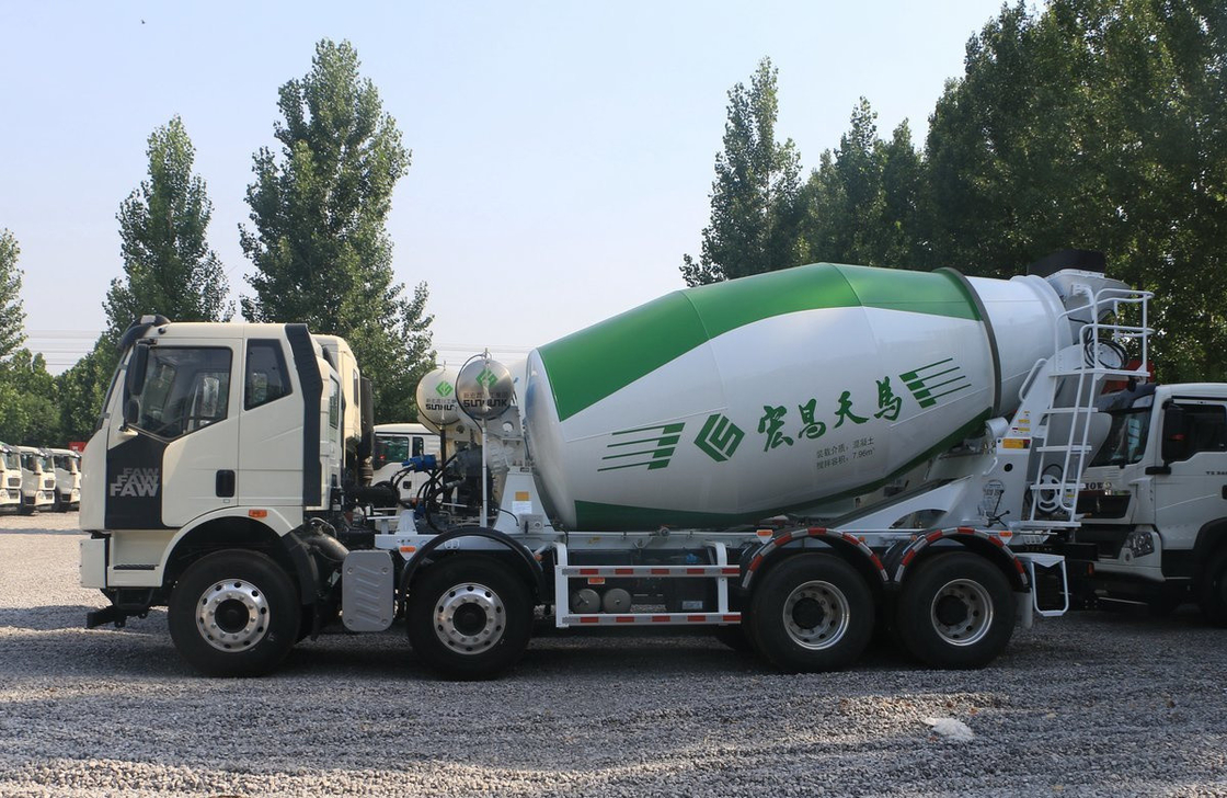 90% Nuova macchinetta per mescolare il calcestruzzo con cabina singola e mezza 8*4 FAW Mixer Truck