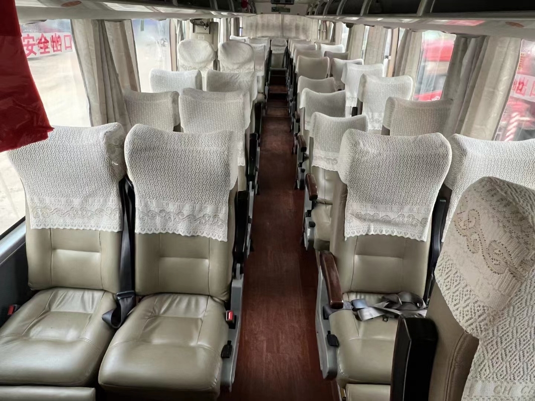 Emissioni Euro 4 49 posti a sedere Autobus usati Yutong Uno e mezzo strato di seconda mano trasporto di pullman