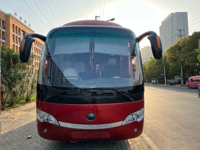 39 posti YUTONG pullman di seconda mano, autobus diesel usato 2010 Anno Euro III standard di emissioni