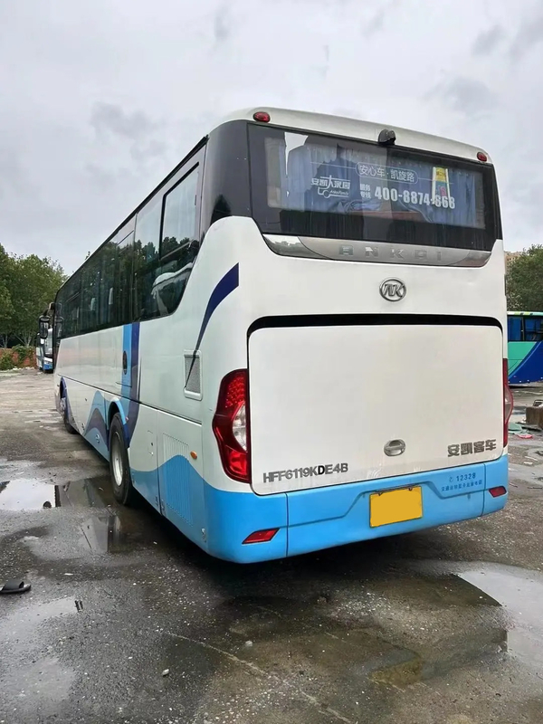 HFF6119 Autobus di lusso da 51 posti con ampio spazio per bagagli, motore diesel posteriore, guida a sinistra
