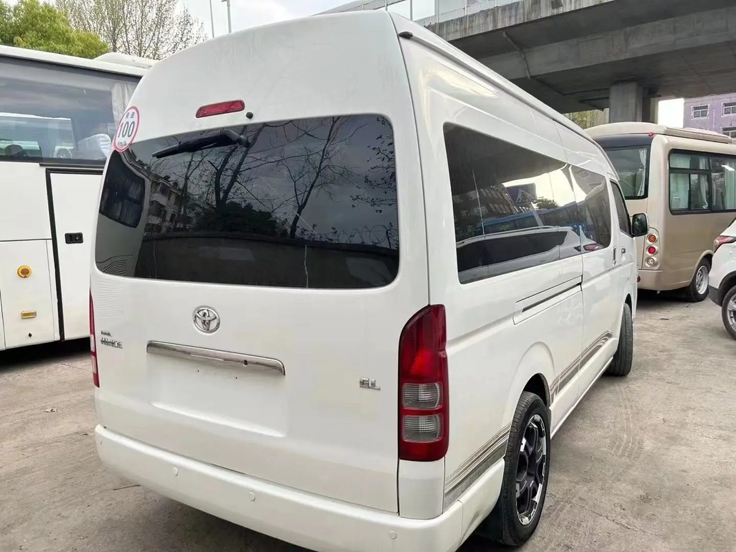 Hiace 13 posti 4 porte a trazione anteriore Motore a benzina Comfort e senza incidenti Minibus di seconda mano