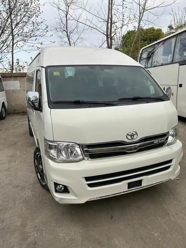 Hiace 13 posti 4 porte a trazione anteriore Motore a benzina Comfort e senza incidenti Minibus di seconda mano