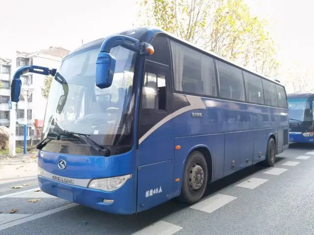 Guida a sinistra Grande spazio per bagagli 45 posti Grande KingLungo autobus passeggeri usati