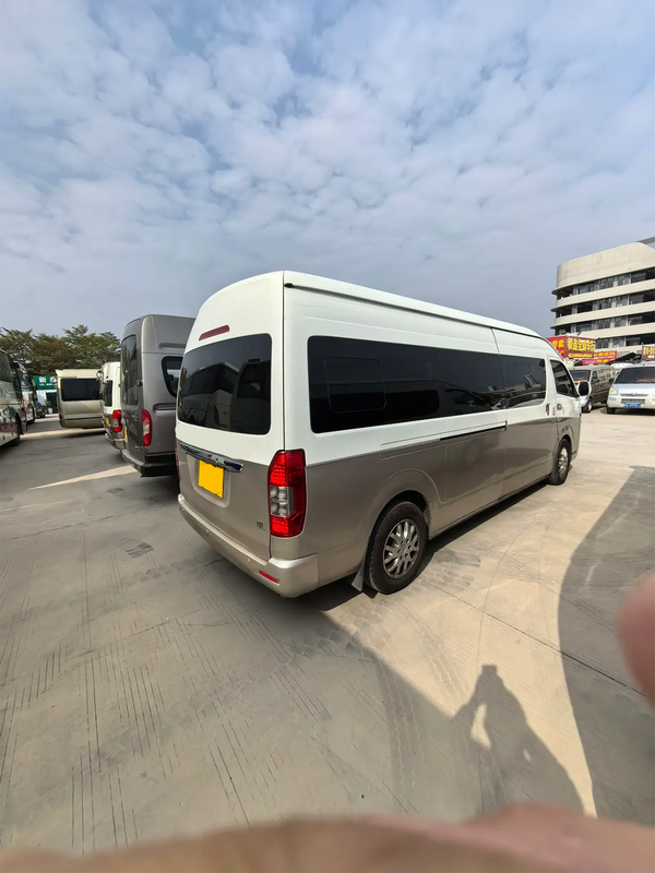 Mini Coach usato 2017 anno 19 posti motore a olio porta oscillante esterna Jinlong Hiace