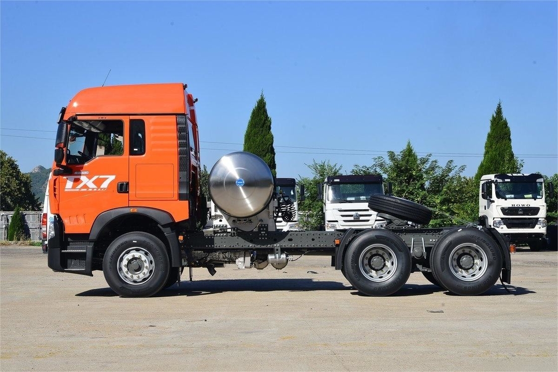 480 HP HOWO trattore nazionale VI standard di emissioni deflettore posteriore doppio asse LNG