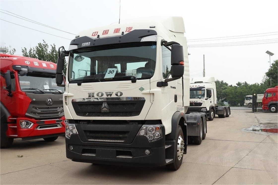 HOWO Single Row Semi TX Heavy Truck 440HP 6X4 12gears Tractor LNG a doppia trazione Nazionale VI