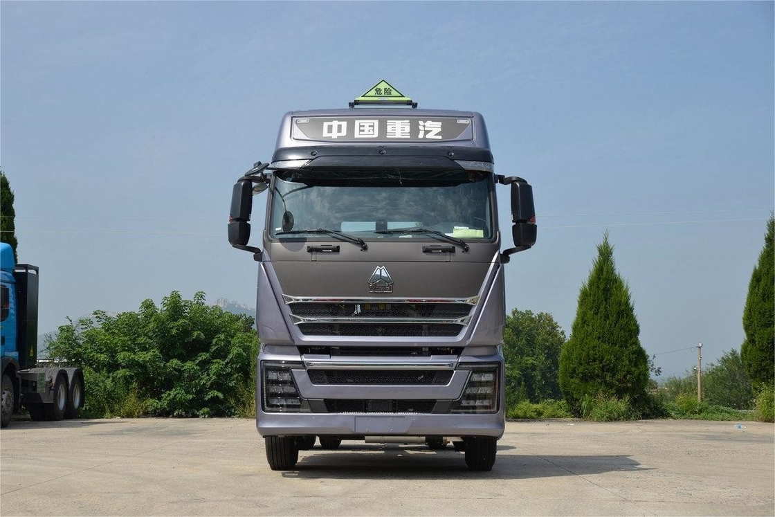 HOWO TH7 Camion 430HP 4X2 AMT Automatico per merci pericolose Tractor Fairing Side Flow Panel