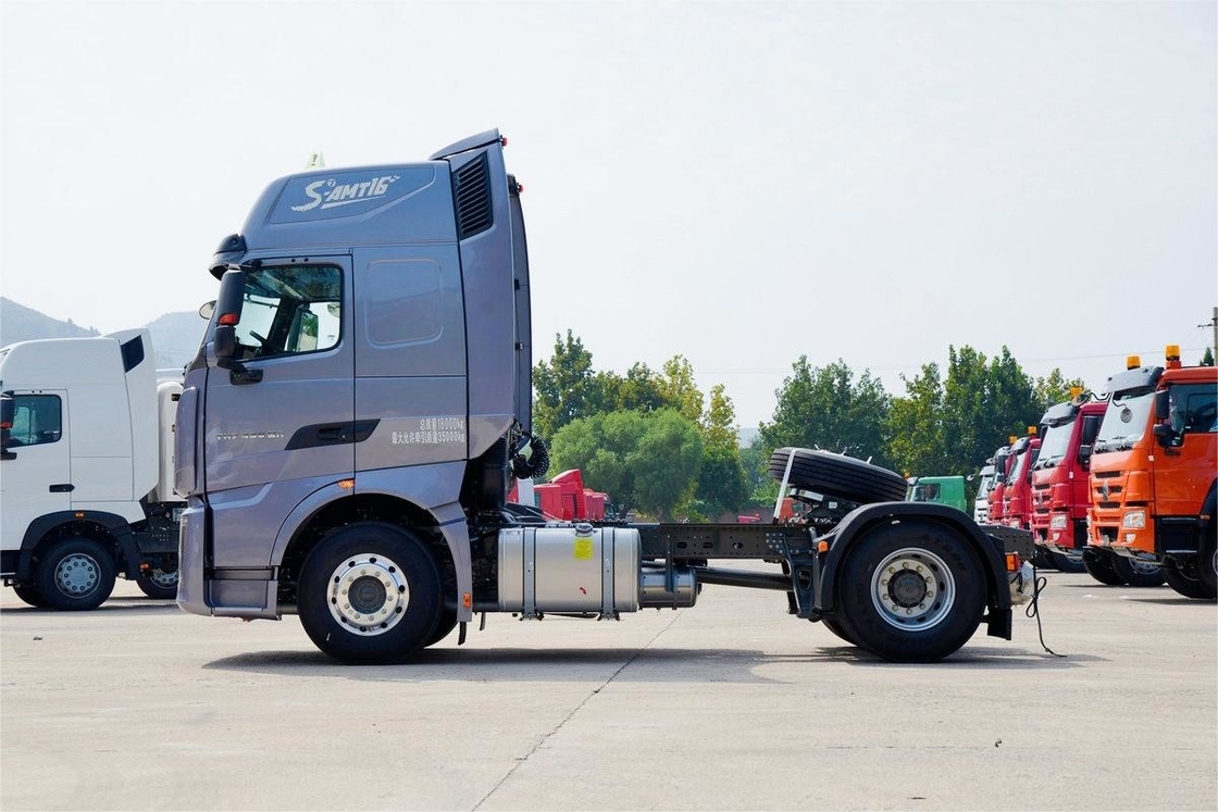 HOWO TH7 Camion 430HP 4X2 AMT Automatico per merci pericolose Tractor Fairing Side Flow Panel