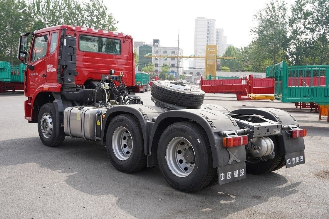 Sinotruk Howo N7G Camion pesante monolocale a mezzo sedile 460 CV 6X4 Diesel 12 velocità trattore
