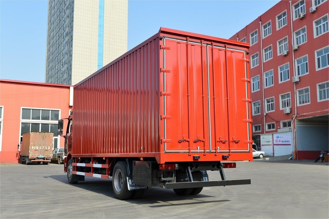 FAW J6L Single Axle Jiefang Medium Truck 240HP 4X2 8-Speed 6.8m Van Truck Porta laterale