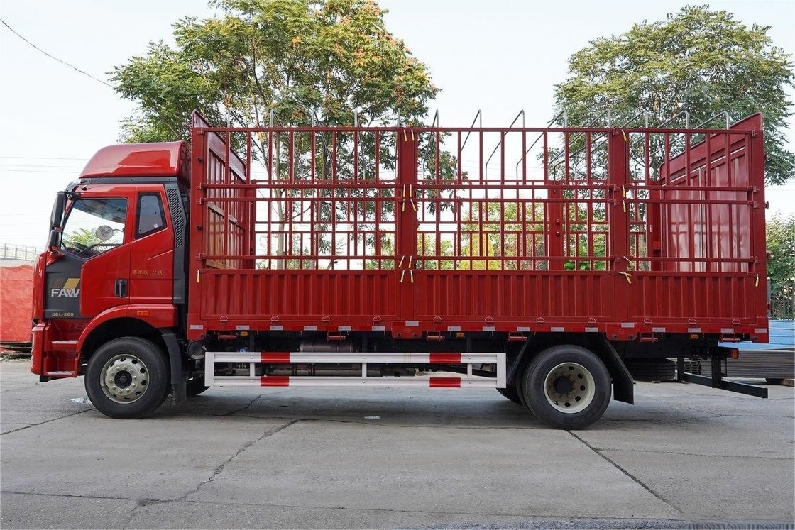 FAW Jiefang Truck Single-row and Half-seat 260HP Diesel a 8 velocità 4X2 6.75m Fence Truck