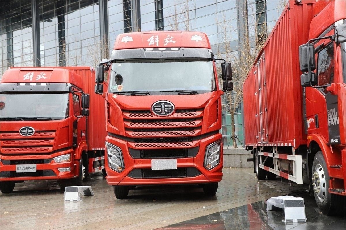 Jiefang Medium Truck Climatizzazione a tetto solare 12 velocità 510 CV 8X4 9,4m LNG Fence Truck