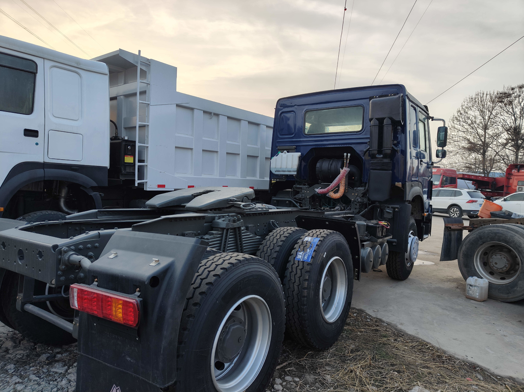 Camionetti di trattori cinesi utilizzati dalla Cina Motore diesel 371hp Camionetto rimorchio Howo Trasporto pesante