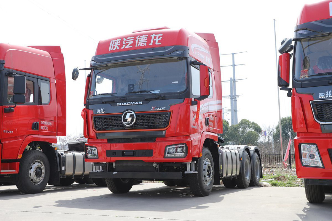 Shacman Tractor Truck Alto tetto a piastra di flusso Diesel 12 velocità 650hp 6x4 X5000 Modello