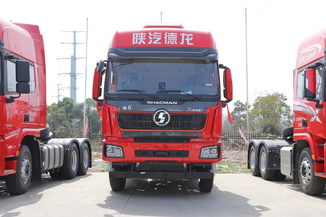 Shacman Tractor Truck Alto tetto a piastra di flusso Diesel 12 velocità 650hp 6x4 X5000 Modello