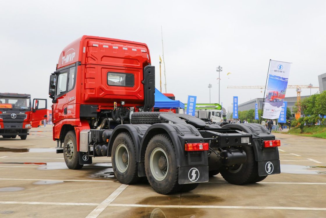 Air-conditioned Air-deflector Airbag Sedile assorbente urti Diesel 550HP Shacman Trattore pesante