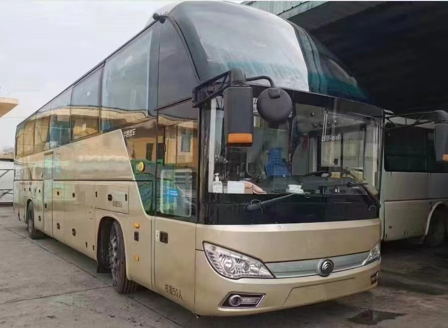 Autobus di lusso di Youtong 48 posti Champagne Yutong ZK6122H Passeggero VIP Autobus con aria condizionata