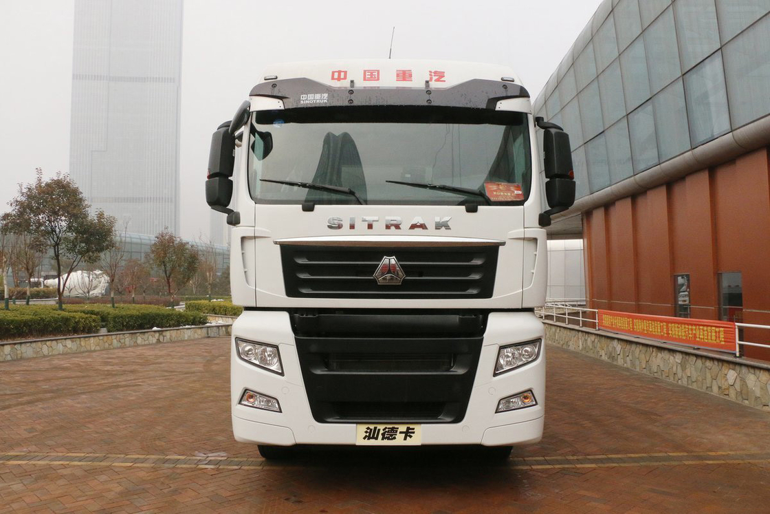 Single Row Of Half Seats Manuale 16 marce Diesel 480HP 6*2 Mezzo asse rimovibile furgone SITRAK