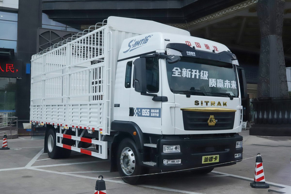 Airbag Assorbente d'urto Seggiolino automatizzato manuale 270 CV 4*2 6,8m Sinotruk Sitrak Fence Truck