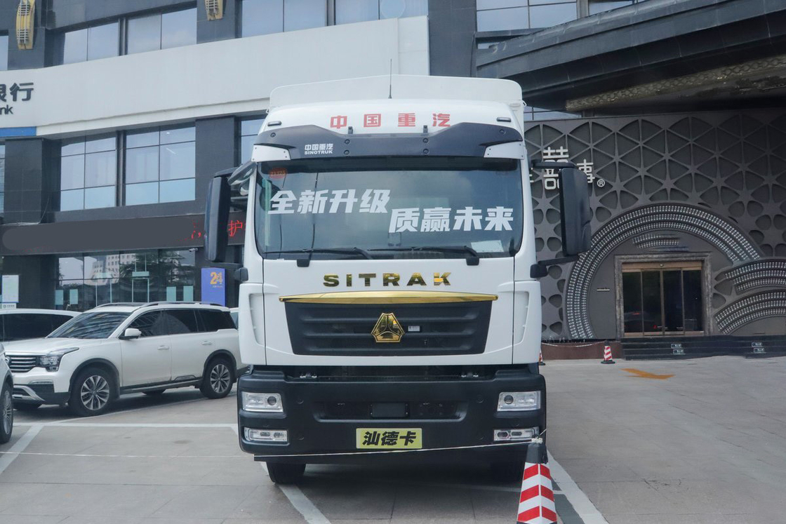 Airbag Assorbente d'urto Seggiolino automatizzato manuale 270 CV 4*2 6,8m Sinotruk Sitrak Fence Truck