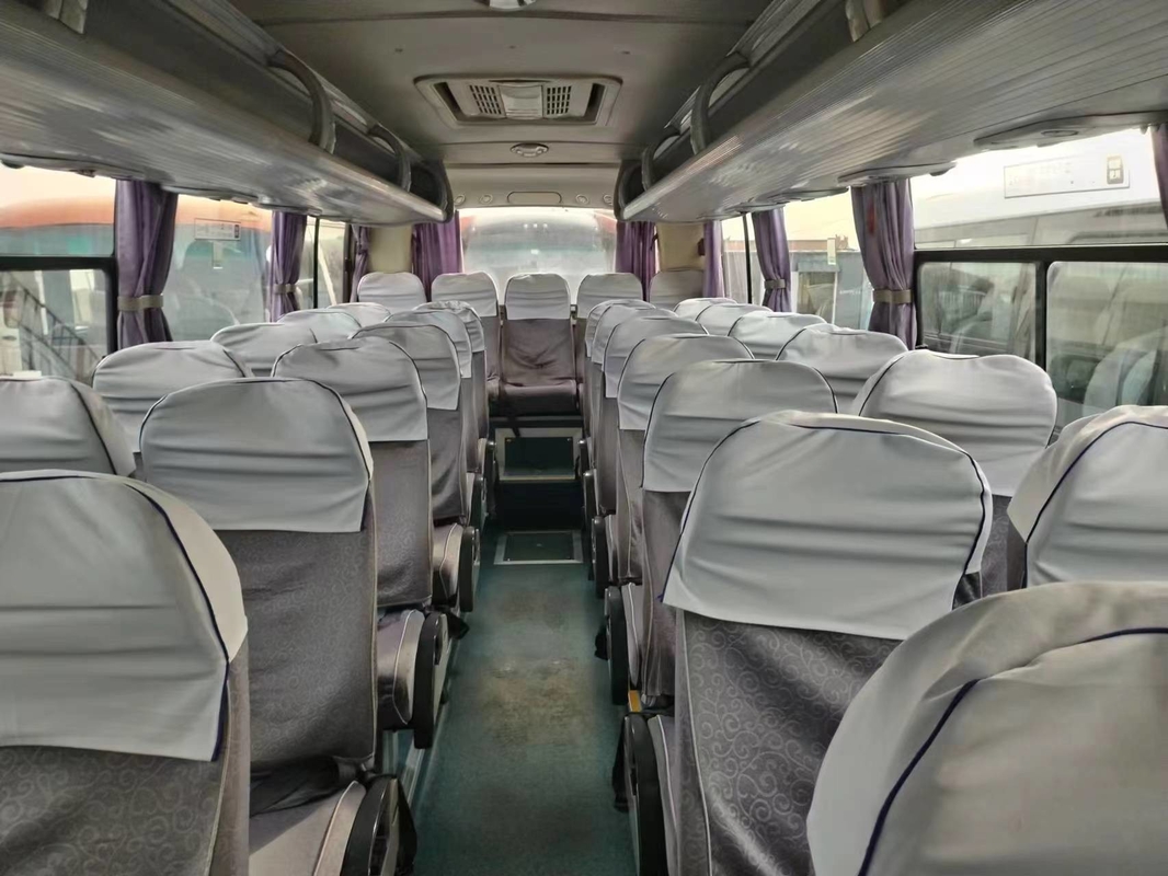 39 posti a sedere YUTONG Bus ZK6888 Autobus diesel usato Autocarro di seconda mano Euro III Emissione portabagagli