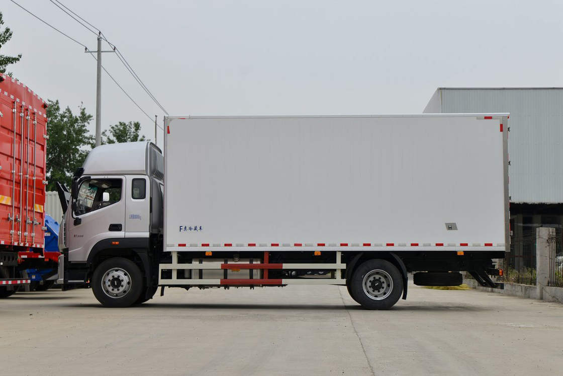 Foton BJ5186 245HP 4X2 Single Axle 6.6m Double Door White Cargo Box Furgone refrigerato