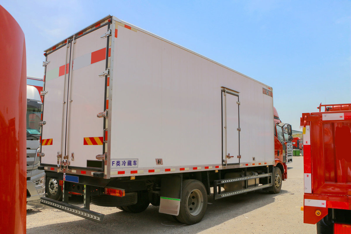 FAW Jiefang CA5180 J6L camion refrigerato diesel 240HP 4X2 6m scatola di carico doppia porta laterale e porta laterale singola