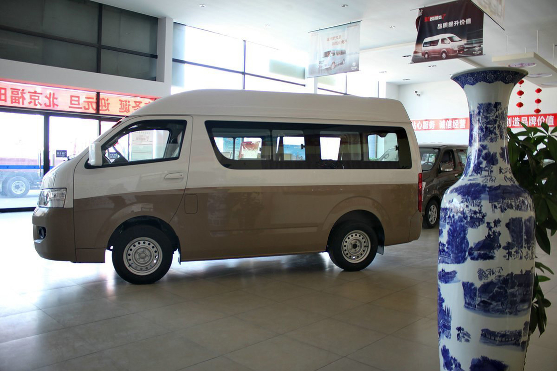 Minibus usato Foton 2022 Edizione commerciale Benzina manuale 5 velocità 160 CV 10 posti porta scorrevole a destra