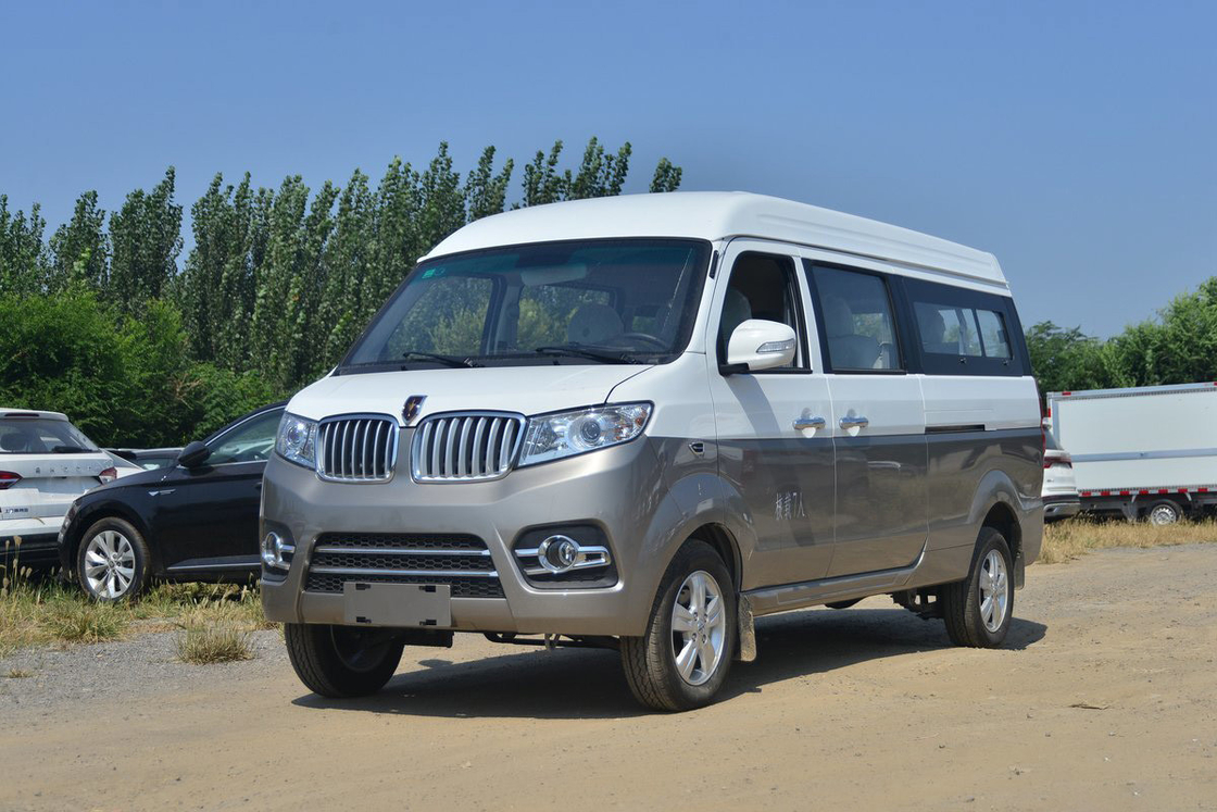 Jinbei New Hiace X30L 2023 Super Edition 102HP 1.5L Benzina 6-7 posti Microvan (con aria condizionata)