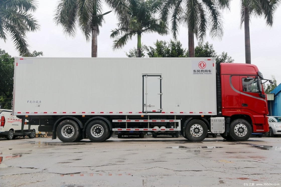 Dongfeng DFH5310 Diesel 14 Gear 465 Hp Mezza fila Alto tetto 8X4 9,4m AMT Automatico camion frigorifero