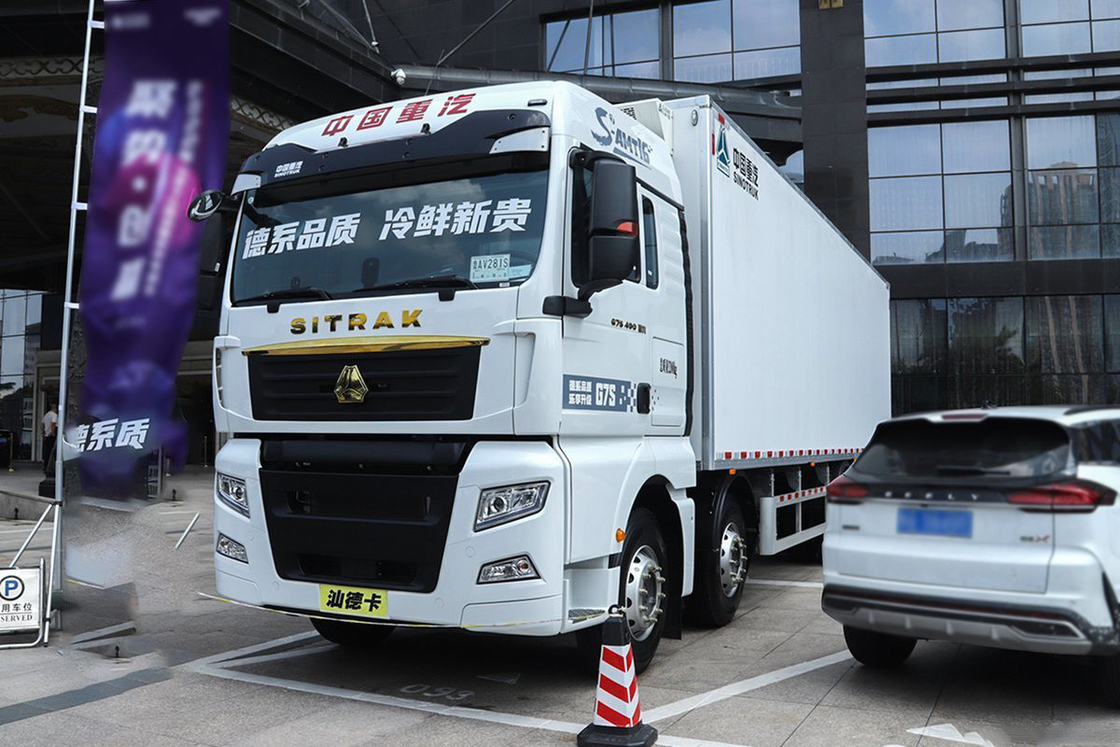 SITRAK ZZ5326 G7S Diesel 16 velocità 490 CV 8X4 9,45m AMT Automatico Sinotruk camion frigorifero